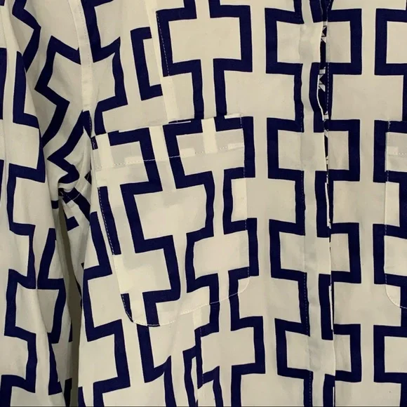 Tizzie Geometrical Print Button Down Top - Picture 4 of 10